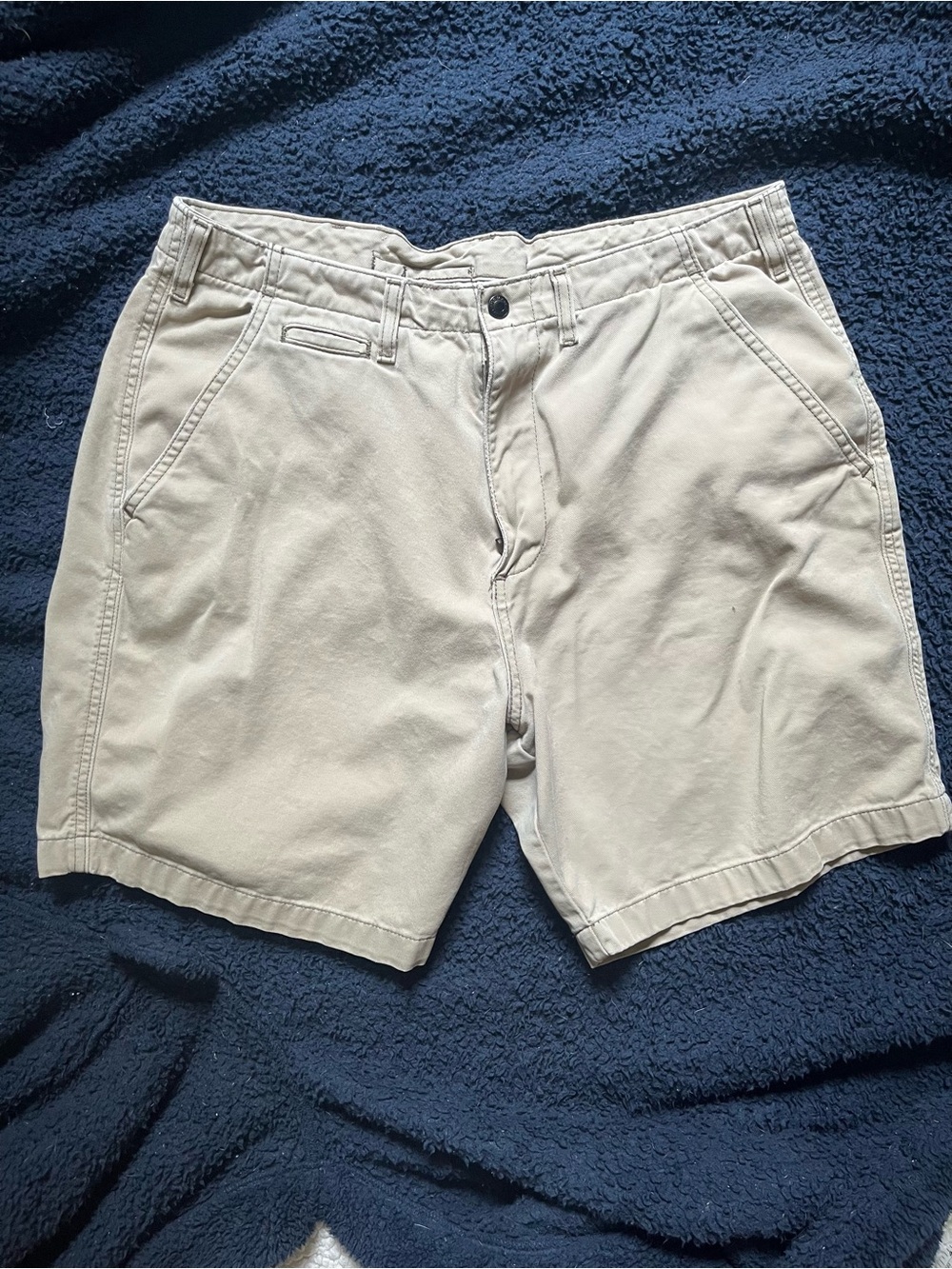 Classic Men’s Flat Front Cotton Shorts in Light Khaki